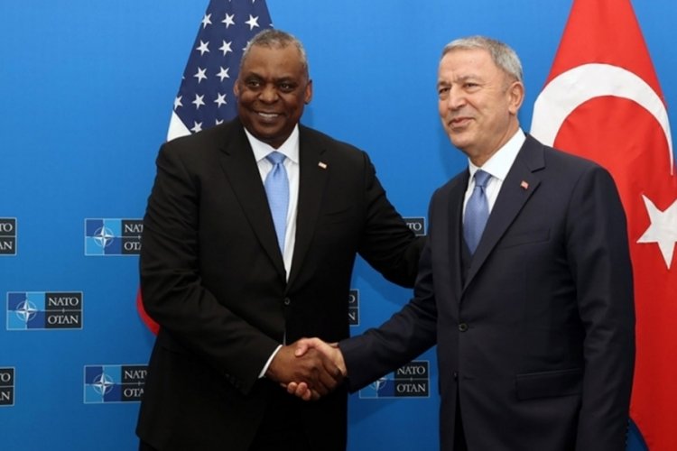 Bakan Hulusi Akar, ABD Savunma Bakanı Lloyd James Austin ile g&ouml;r&uuml;şt&uuml;