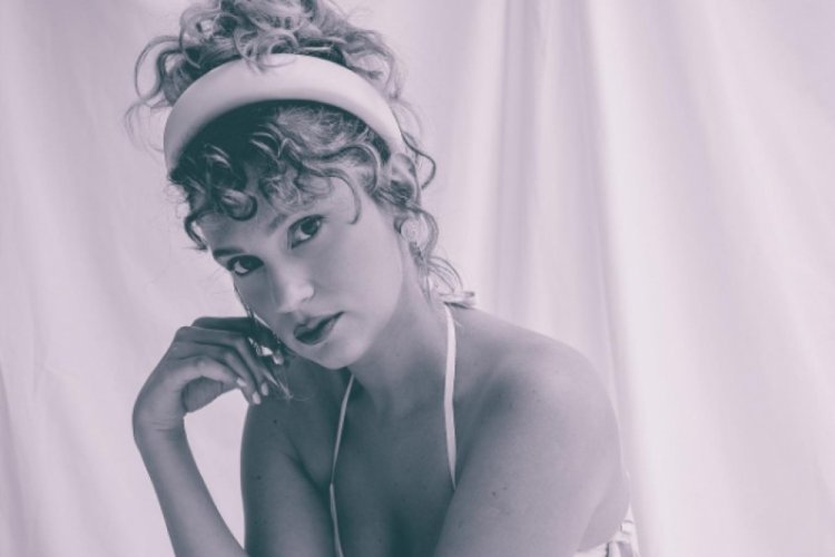 Farah Zeynep Abdullah'tan yeni pozlar