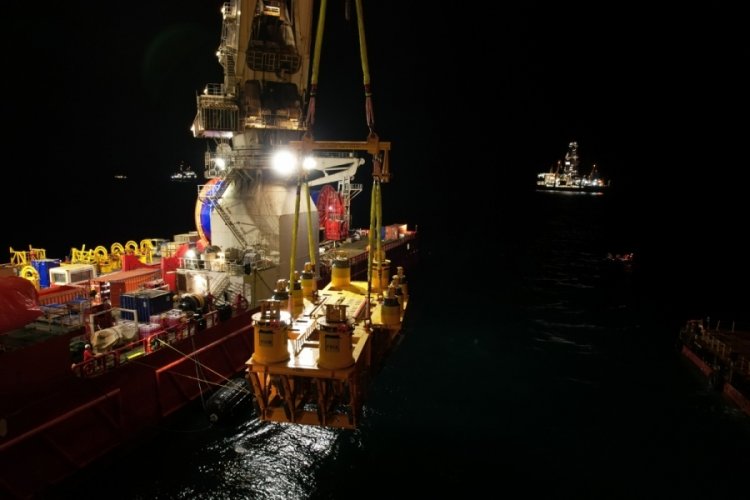 Karadeniz gazını dağıtacak 'Pe&ccedil;enek' denize indirildi