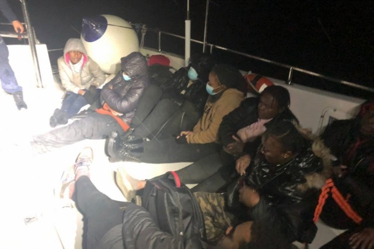 Aydın'da 16 d&uuml;zensiz g&ouml;&ccedil;men kurtarıldı