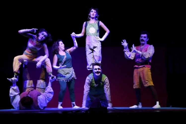 &Ccedil;ekSanat "Fırtına"sı Başkent'in ardından Bursa'da esti