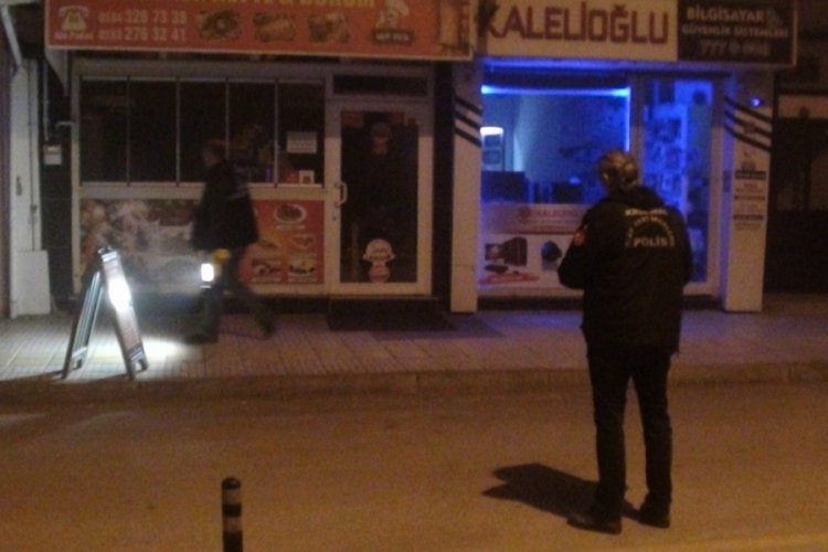 &Ccedil;orum'da bir işyeri kurşunlandı