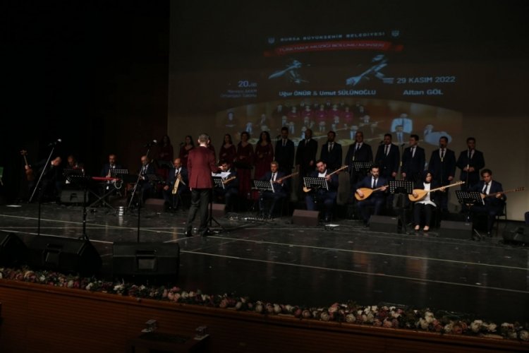 Bursa'da t&uuml;rk&uuml; gecesi