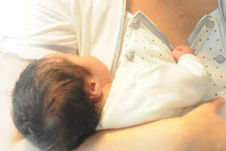 Şanlıurfa'da annesi emzirirken nefessiz kalan bebek hayatını kaybetti