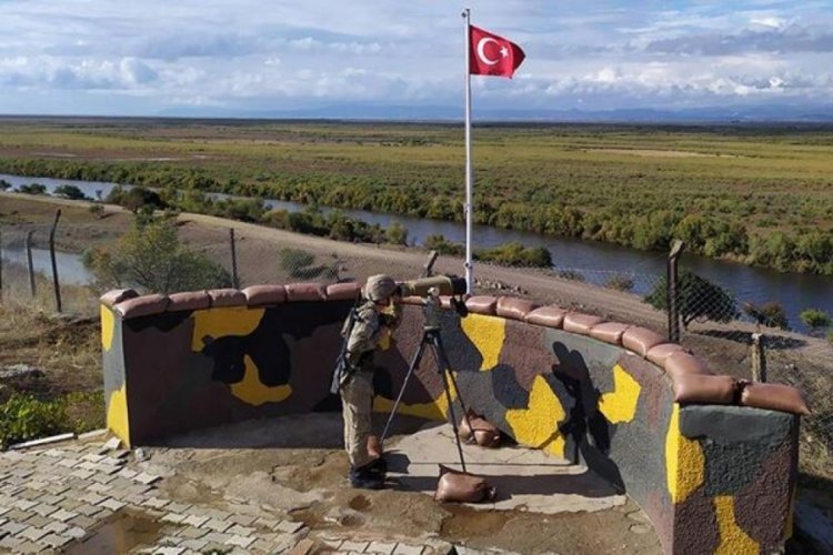 4'&uuml; FET&Ouml; &uuml;yesi 5 kişi ka&ccedil;arken yakalandı
