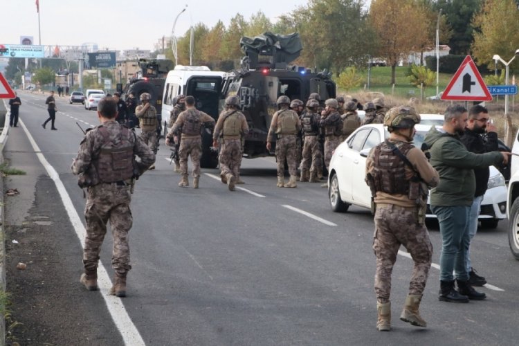 Şanlıurfa'da polis uygulama noktasında silahlı kavga