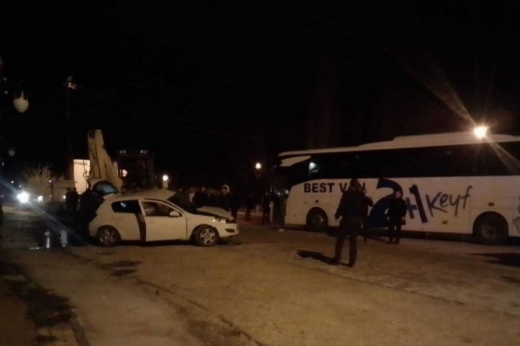 Malatya'da feci kazada komiser yardımcısı &ouml;ld&uuml;, oğlu yaralandı