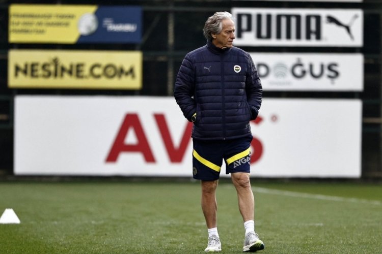 Fenerbah&ccedil;e'de Luan Peres, idmanlara katıldı
