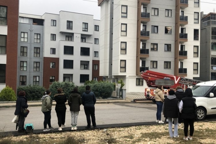 Bursa'da gaz sızıntısı ş&uuml;phesiyle 3 apartman tahliye edildi