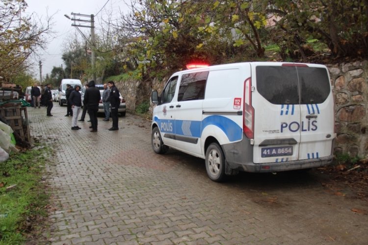 Babasını d&ouml;ven kuzenini ateş ederek &ouml;ld&uuml;rd&uuml;