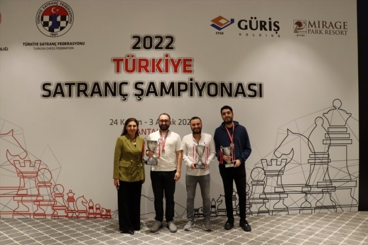 T&uuml;rkiye Satran&ccedil; Şampiyonası'nda birinci Mustafa Yılmaz
