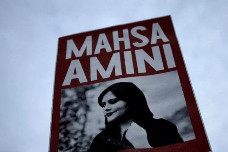 İran'da zorunlu baş&ouml;rt&uuml;s&uuml;ne yasal d&uuml;zenleme mi geliyor?