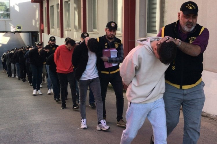 Adana'da devre m&uuml;lk dolandırıcıları yakalandı