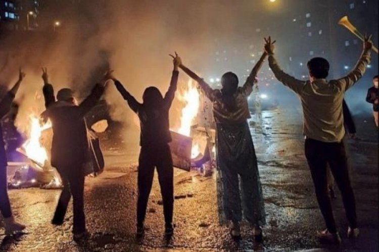 İran'da ahlak polisliği lağvedildi