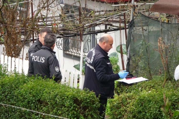Kocaeli'nde babasını d&ouml;ven kuzenini &ouml;ld&uuml;ren ş&uuml;pheli tutuklandı