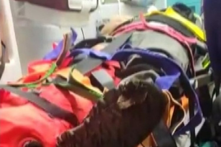 Kocaeli'nde &ccedil;ukura d&uuml;şen motosiklet s&uuml;r&uuml;c&uuml;s&uuml;n&uuml;n ayağı kırıldı