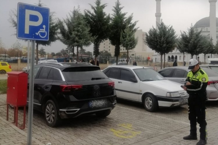 Malatya'da engelli park alanı ihlaline ceza