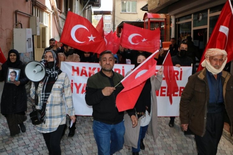 Hakkarili anneler evlat n&ouml;betine devam ediyor