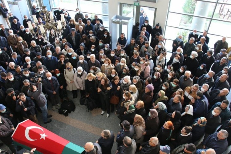 &Ouml;zge Ulusoy'un babasına cenaze t&ouml;reni d&uuml;zenlendi