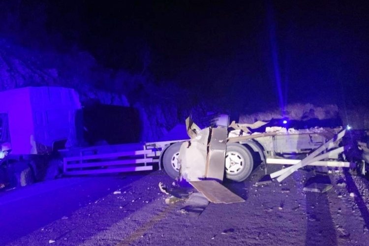 Mersin'de korkun&ccedil; kaza: 1 &ouml;l&uuml;, 2 yaralı