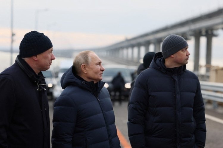 Putin'den Kırım K&ouml;pr&uuml;s&uuml;'ne ziyaret