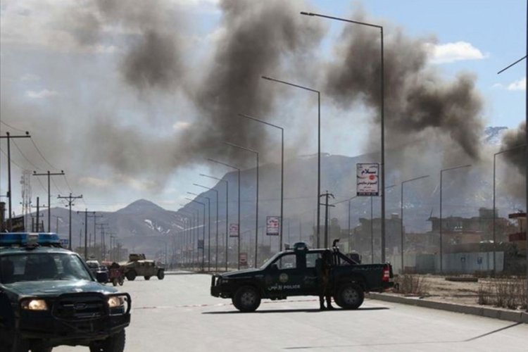 Afganistan'da otob&uuml;se bombalı saldırı: 7 &ouml;l&uuml;