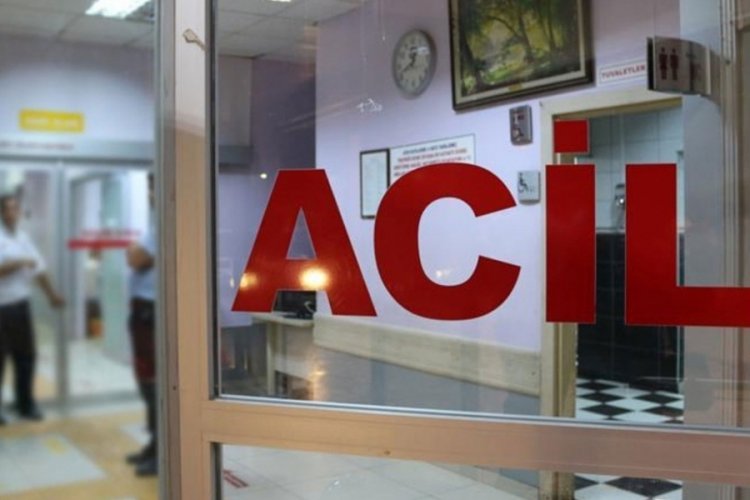&Ouml;ğretmenler okulda birbirine bı&ccedil;ak &ccedil;ekti!