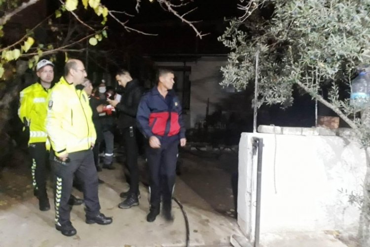 Manisa'da bir kişi evinde &ccedil;ıkan yangında &ouml;ld&uuml;