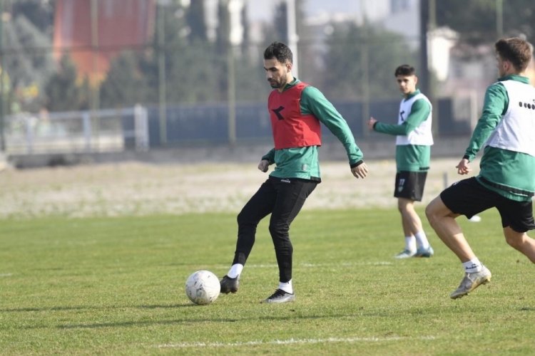 Bursaspor'da hazırlıklar s&uuml;r&uuml;yor