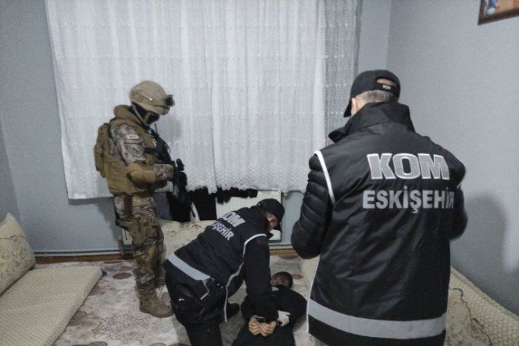 Eskişehir'de Silindir Operasyonu'nda 30 kişi g&ouml;zaltına alındı