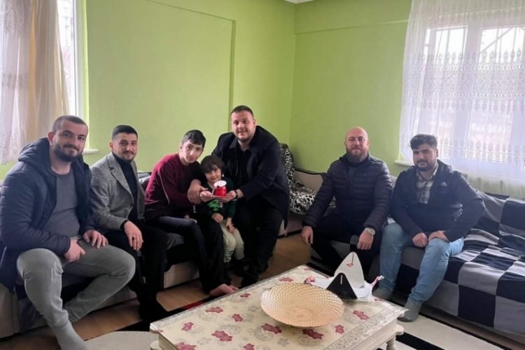 AK Parti Bursa Gen&ccedil;lik Kolları Teşkilatı'ndan farkındalık &ccedil;alışmaları