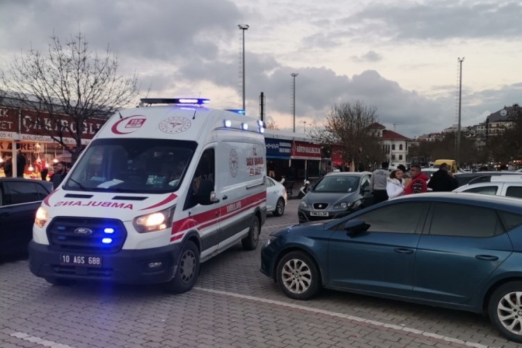 Balıkesir'de otoparkta trafik kazası