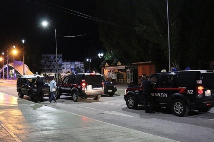 Kosova'nın kuzeyinde silah ve patlama sesleri duyuluyor