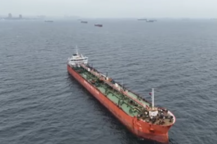 Tavan fiyat uygulaması başladı! Petrol tankerleri sıraya girdi