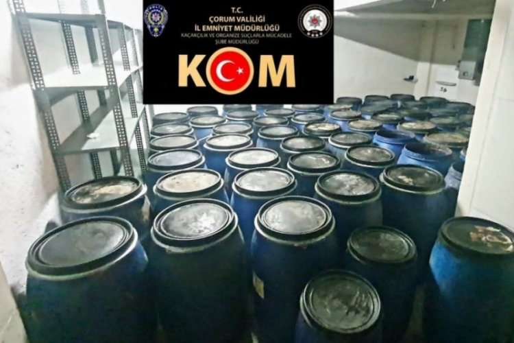Depo olarak kullanılan bağ evinde 12,5 ton ka&ccedil;ak i&ccedil;ki ele ge&ccedil;irildi