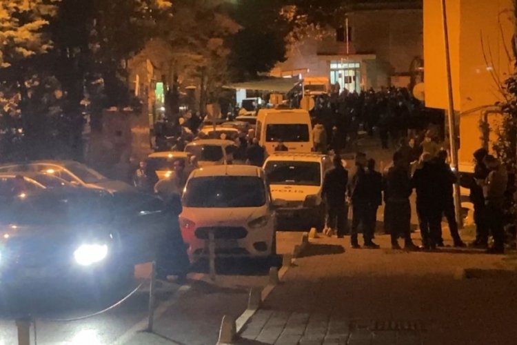 İstanbul Fatih'te saldırıya uğradığı iddiasıyla 1 kişinin &ouml;l&uuml;m&uuml;ne neden olan polis tutuklandı