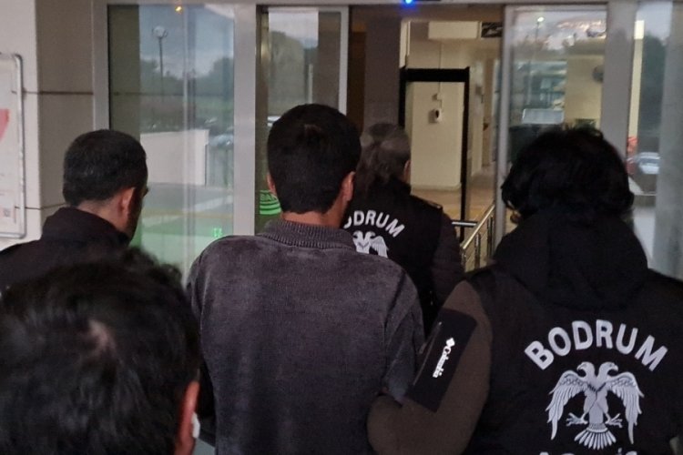 Muğla'da silah &ccedil;ekip kuyumcuyu soymaya &ccedil;alıştı