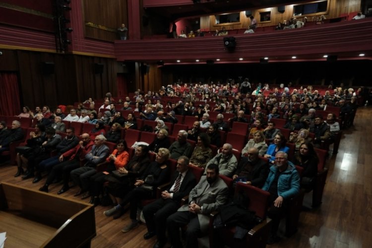 Bursa'da &Ccedil;iğdem Yarkın'la m&uuml;zik ziyafeti