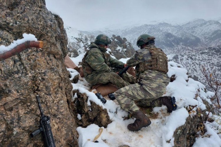Zorlu kış şartlarında Mehmet&ccedil;ikler operasyonlarına devam ediyor