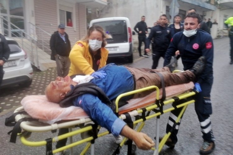 Antalya'da kardeşler  miras davasında  birbirine girdi: 1 &ouml;l&uuml;, 2 yaralı