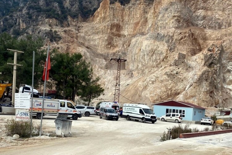 Muğla'da 250 metre y&uuml;kseklikten yuvarlanan kep&ccedil;enin operat&ouml;r&uuml; &ouml;ld&uuml;