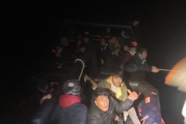&Ccedil;anakkale'de &ouml;l&uuml;me terk edilen 34 g&ouml;&ccedil;men kurtarıldı