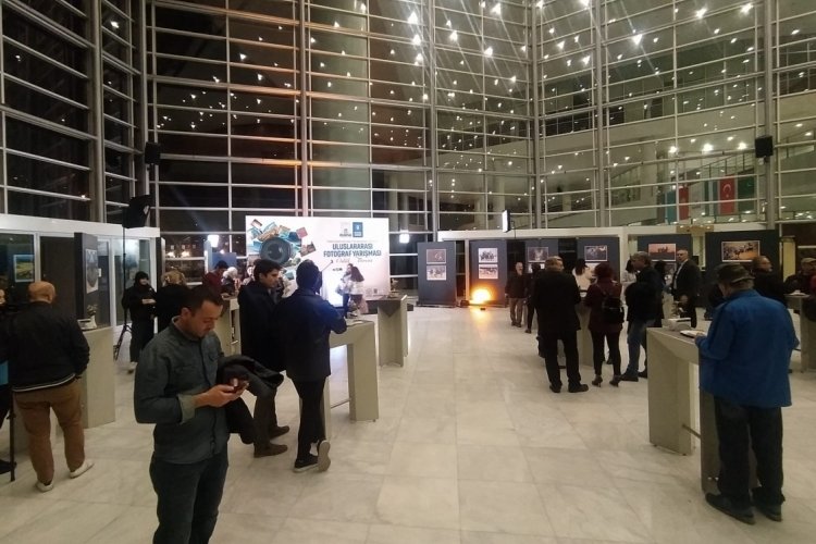 Bursa'da Uluslararası Fotoğraf Yarışması'nın &ouml;d&uuml;lleri sahiplerini buldu