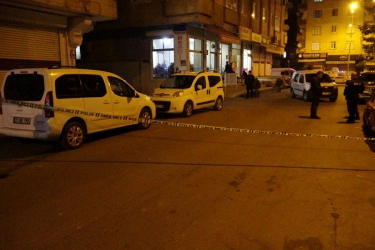 Diyarbakır'da iki grup arasında silahlı &ccedil;atışma