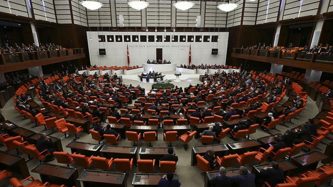 2 bakanlığın daha b&uuml;t&ccedil;esi daha kabul edildi