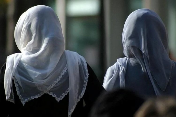 İsve&ccedil;'ten 'baş&ouml;rt&uuml;s&uuml; yasağı' kararı