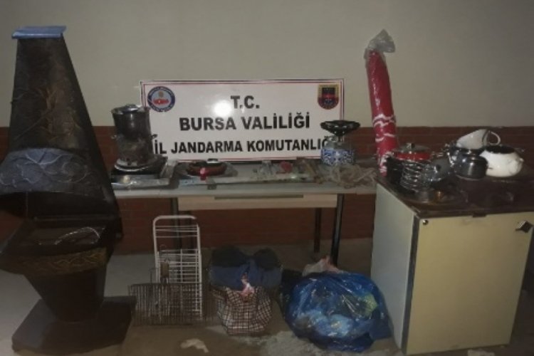 Bursa'da ara&ccedil; hırsızları kıskıvrak yakalandı