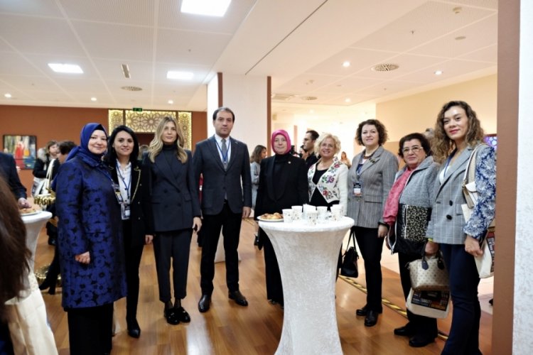 Bursa'da T&uuml;rk kadınına uluslararası bakış