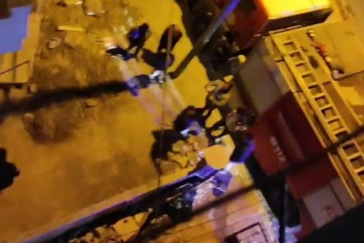 Mersin'de inşaatın asans&ouml;r boşluğuna d&uuml;şen iş&ccedil;i hayatını kaybetti