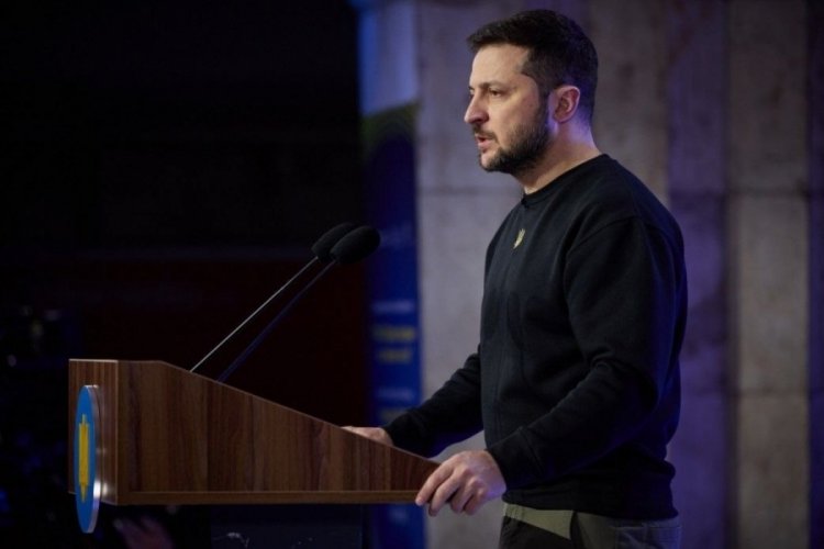 Zelenskiy: Rus f&uuml;zelerinin y&uuml;zde 62'si sivilleri hedef aldı